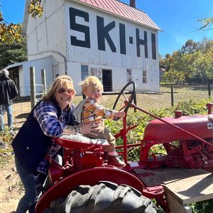 Meet your Posher, Troy